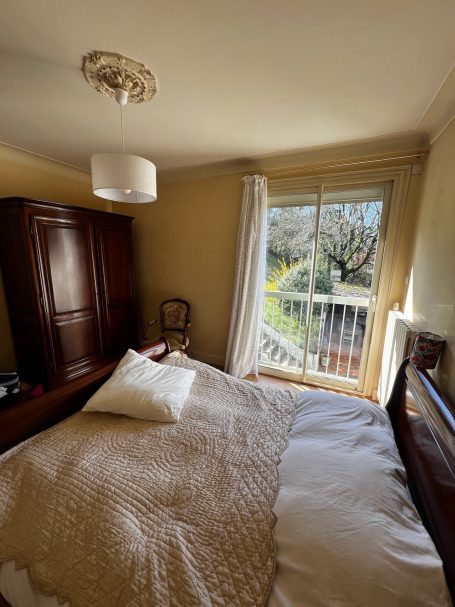 Chambre 2 avec salle de bain